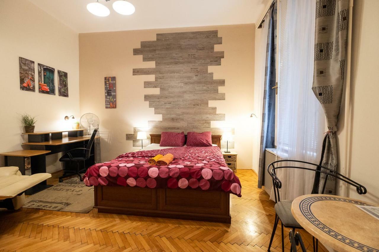 Acacia Hostel Budapest Bagian luar foto